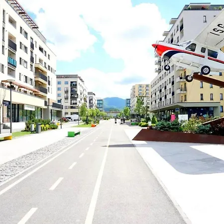 Apartment Relaxing Coresi Place *