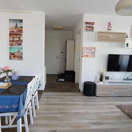 Apartment Relaxing Coresi Place